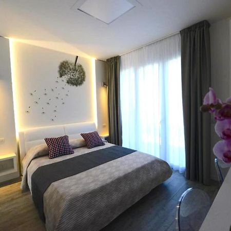 La Brise Hotel Marina di Pietrasanta Buitenkant foto