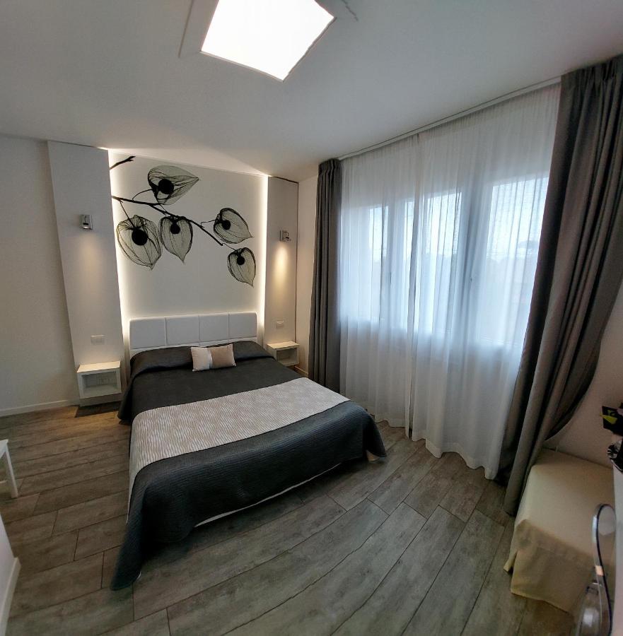 La Brise Hotel Marina di Pietrasanta Buitenkant foto