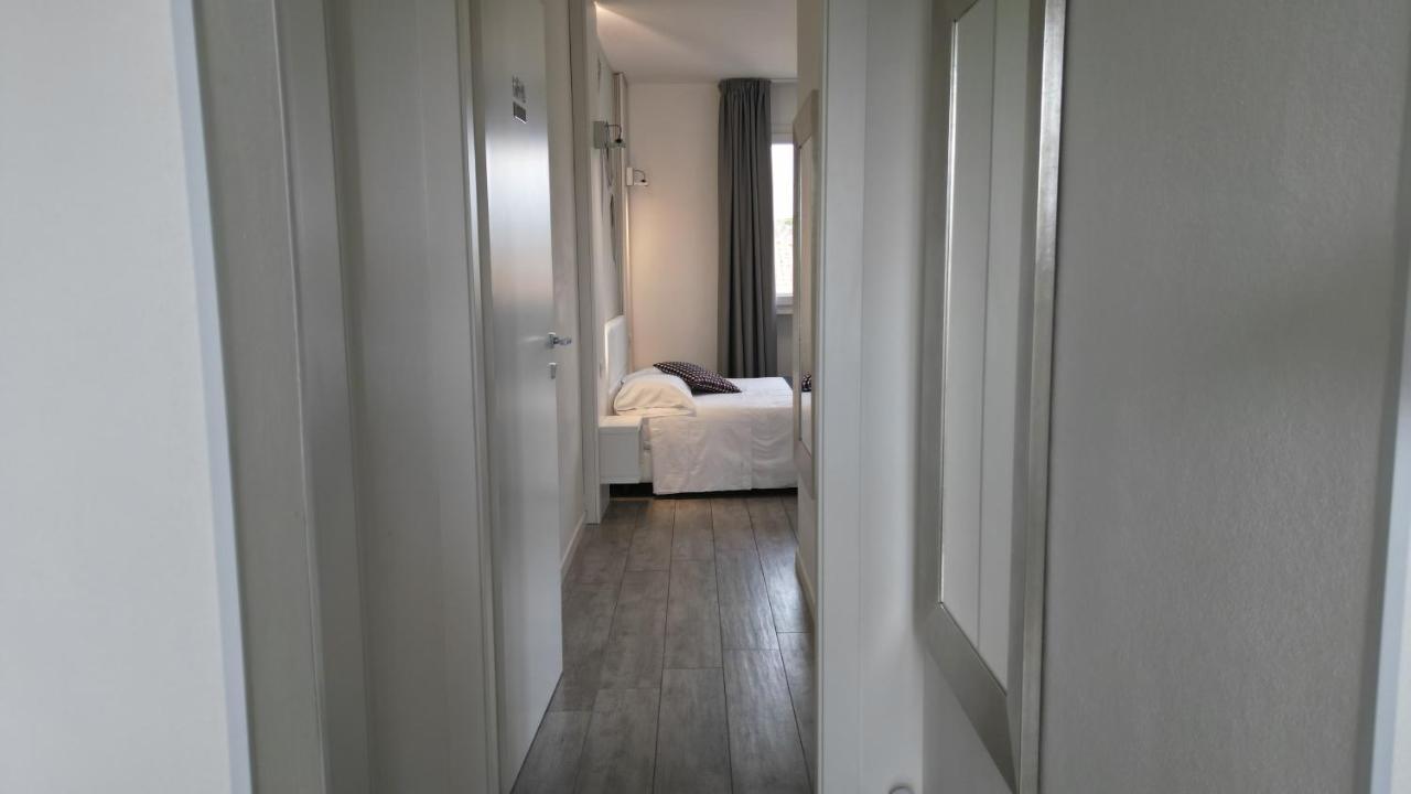La Brise Hotel Marina di Pietrasanta Buitenkant foto
