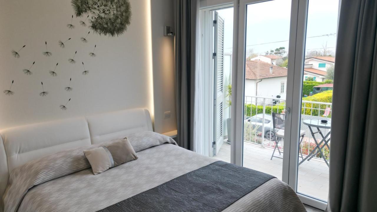 La Brise Hotel Marina di Pietrasanta Buitenkant foto
