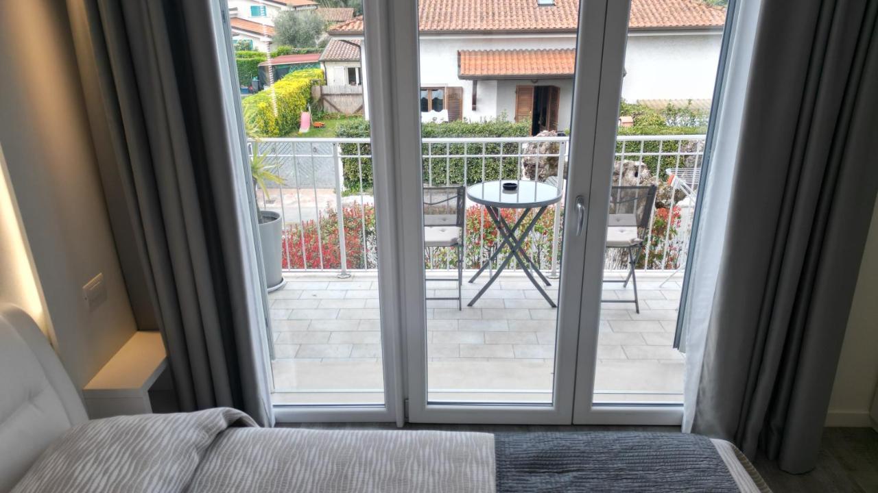 La Brise Hotel Marina di Pietrasanta Buitenkant foto