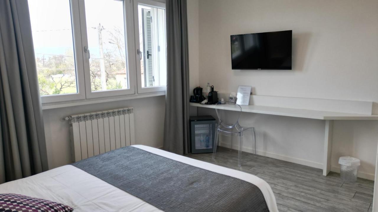La Brise Hotel Marina di Pietrasanta Buitenkant foto
