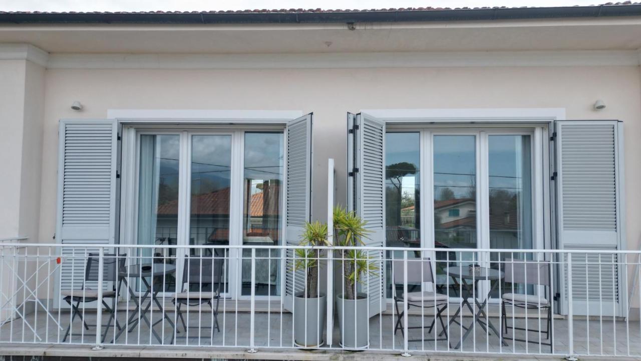 La Brise Hotel Marina di Pietrasanta Buitenkant foto