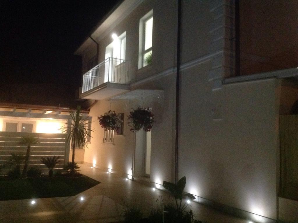La Brise Hotel Marina di Pietrasanta Buitenkant foto